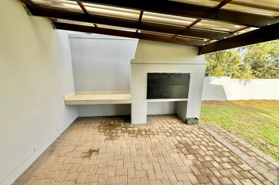 To Let 3 Bedroom Property for Rent in De Wijnlanden Residential Estate Western Cape